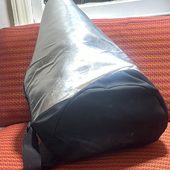 Paco Rabanne Metallic Silver Cinch Bag / Drawstring Backpack - Gym/Travel - Picture 9 of 10